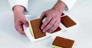 Topping for ice cream -