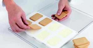 Topping for ice cream -