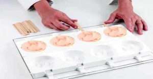 Topping for ice cream -