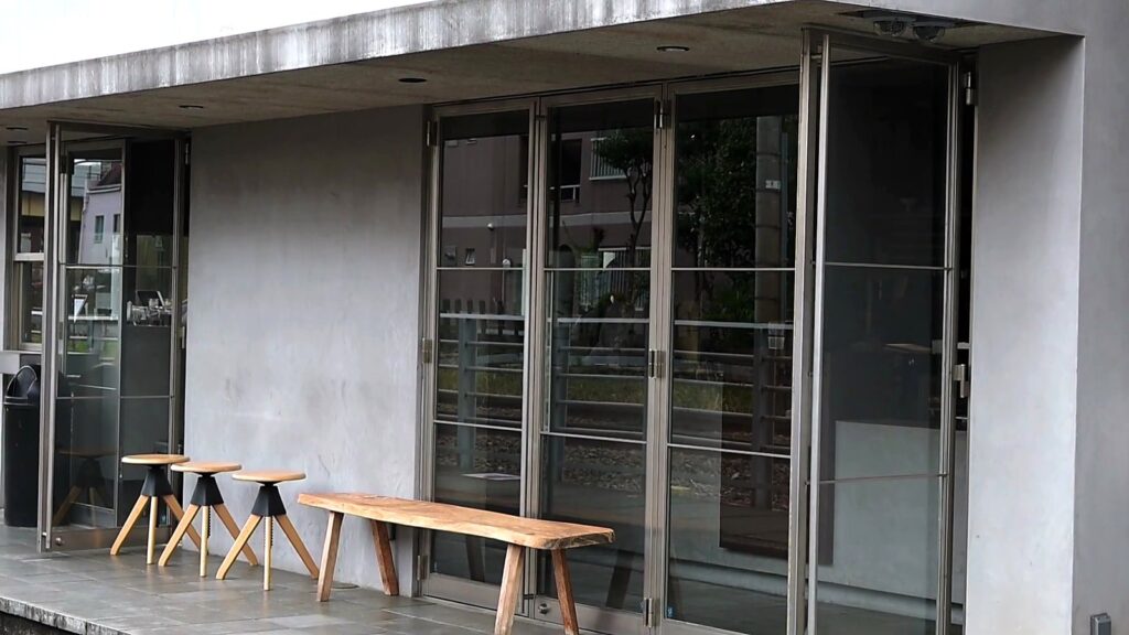 Asako Iwayanagi: Haute Pâtisserie, the Parfait Bijou and the Art of Gelato in Tokyo 6 Concrete shopfront of the first Pâtisserie Asako Iwayanagi