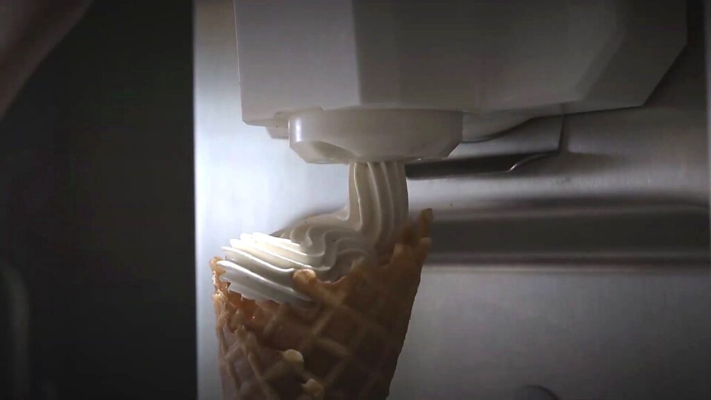 Asako Iwayanagi: Haute Pâtisserie, the Parfait Bijou and the Art of Gelato in Tokyo 2 Carpigiani 191 Steel pouring soft serve into a waffle cone