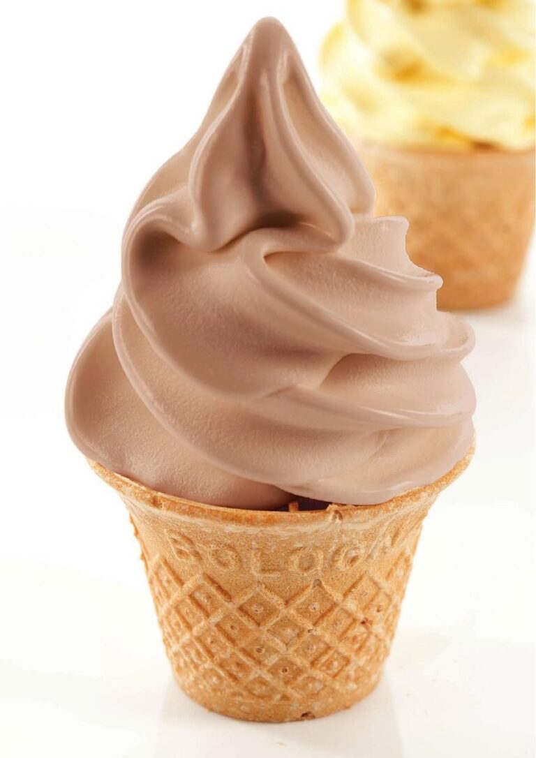 Vanilla or Fiordilatte Mousse made with the Carpigiani Mister Art and Mister Art Plus