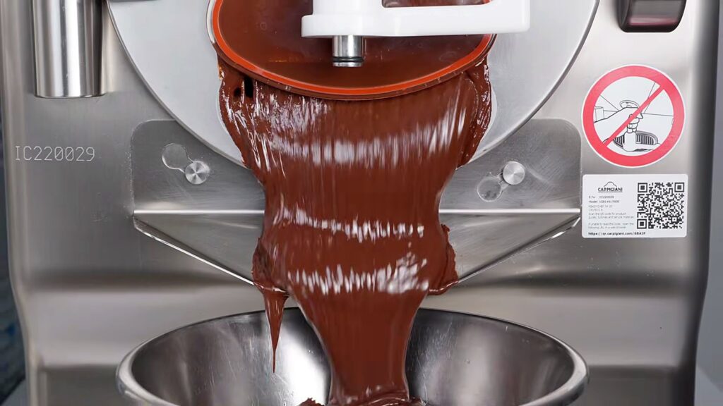 Carpigiani ReadyChef: Gelato, Pastry and Chocolate from One Batch Freezer 12 Melted chocolate flowing from the ReadyChef