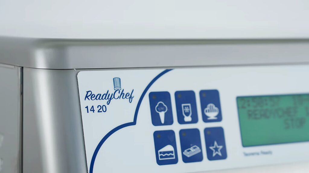 Carpigiani ReadyChef: Gelato, Pastry and Chocolate from One Batch Freezer 5 ReadyChef 14 20 control panel