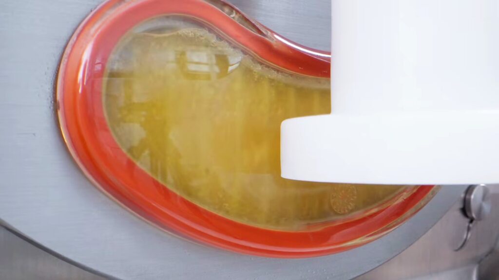 Carpigiani ReadyChef: Gelato, Pastry and Chocolate from One Batch Freezer 8 Mix heating inside the ReadyChef cylinder