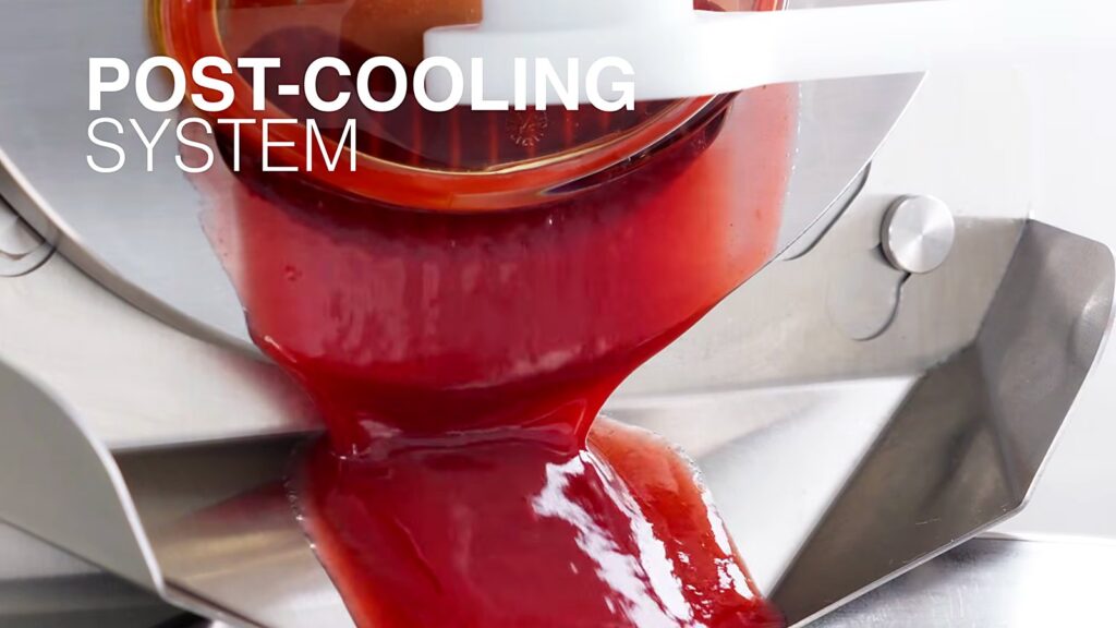 Carpigiani ReadyChef: Gelato, Pastry and Chocolate from One Batch Freezer 19 Red sorbet extruding with the post-cooling title