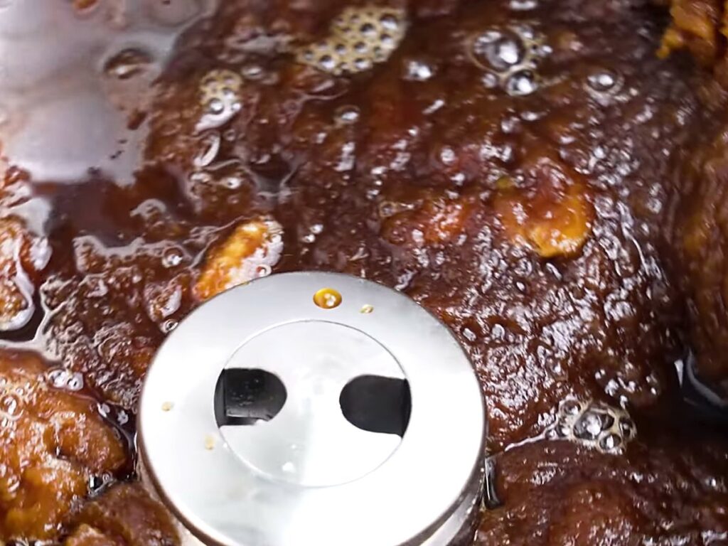 Carpigiani Synthesis: Make, Store and Serve Gelato in the Same Cylinder 7 Bubbling caramel churning in the cylinder