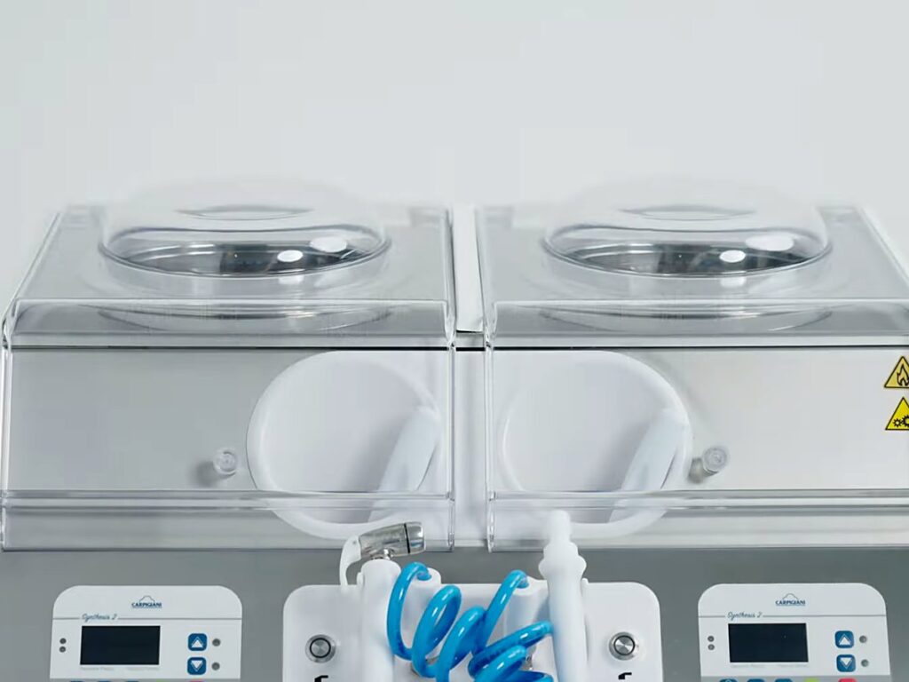 Carpigiani Synthesis: Make, Store and Serve Gelato in the Same Cylinder 1 Twin Synthesis unit with its washing kit between the cylinders