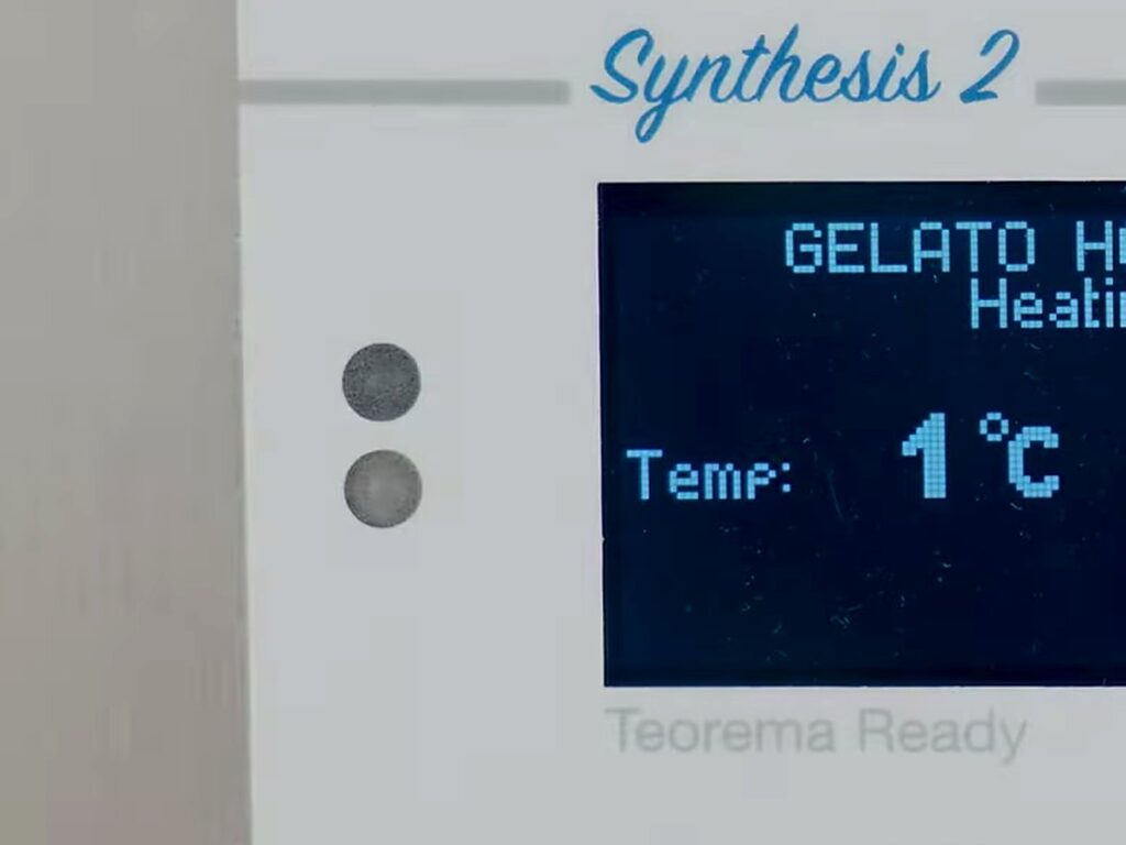 Carpigiani Synthesis: Make, Store and Serve Gelato in the Same Cylinder 14 Synthesis 2 control panel showing a hot-ageing programme