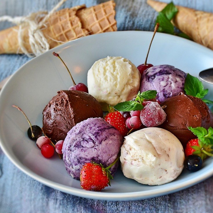 Variegato Chococherry Rum Ripple Sauce 2 Chocolate cherry gelato made with Rubicone ingredients