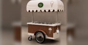 Gelato cart powered by an under-cart battery system