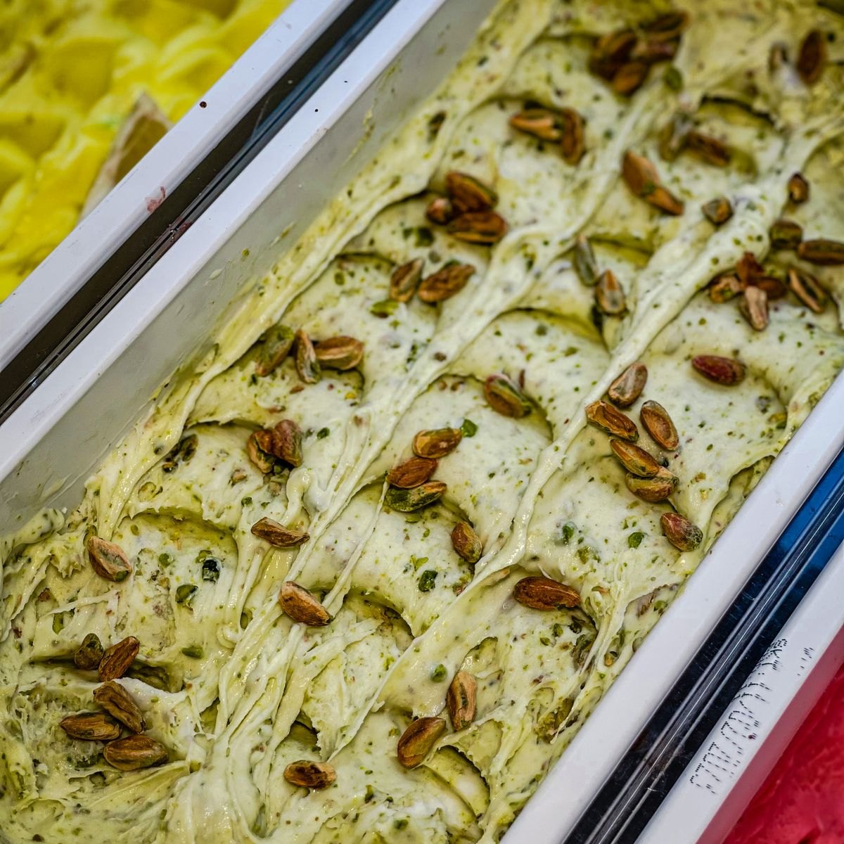 Topping Romeo Crock 2 Gelato with topping made with Rubicone ingredients