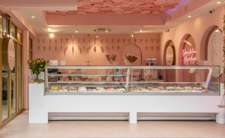 Gelato, Frozen Yoghurt & Soft Serve Machines, Ingredients & Display Cabinets 27 Gelato shop