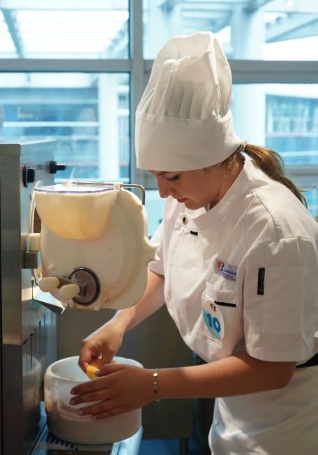 Jiangnan University Students Win First Gelato Baking Competition 1 Jiangnan University students celebrating their win
