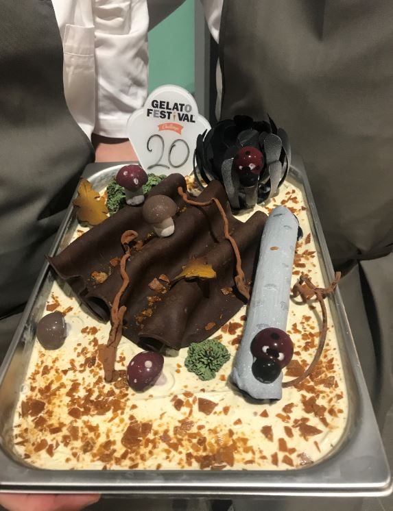 Three Flavours Win the Gelato Festival Challenge in Warsaw 1 Forest crème brûlée gelato with porcini