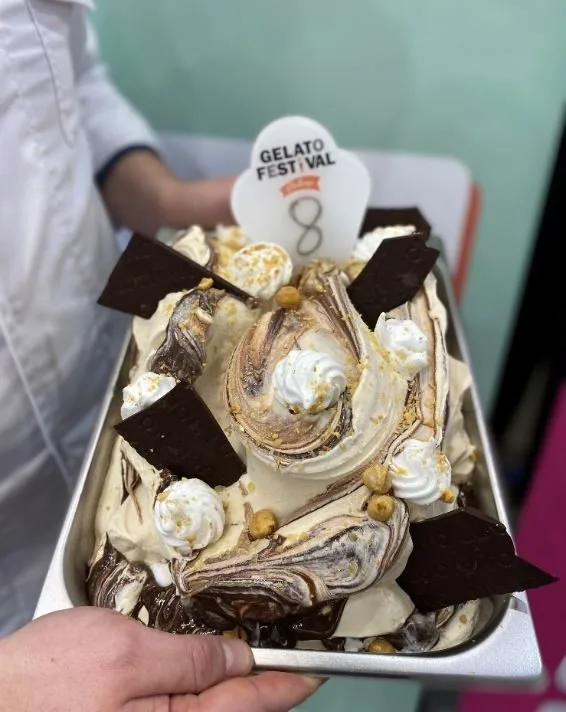 Hazelnut meringue pie ice gelato